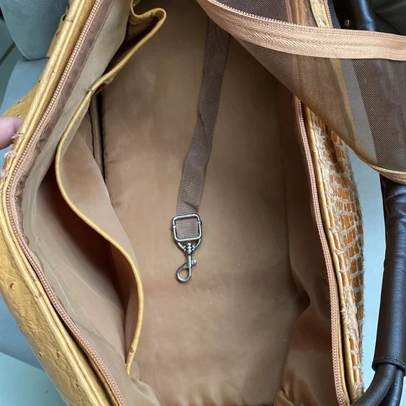 Chrome Bones luxury pet carrier - Picture 6 of 10